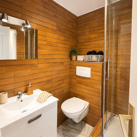 Convenient In Apartment *
