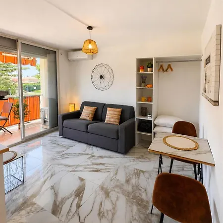 Convenient In Apartment Antibes
